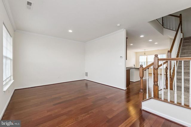 44089 EASTGATE VIEW DR, Chantilly, VA 20152