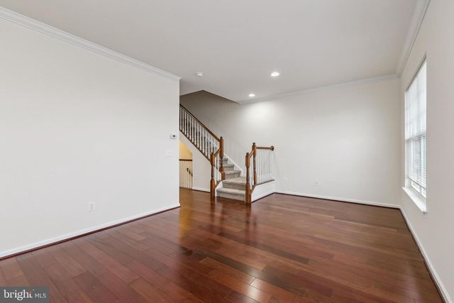 44089 EASTGATE VIEW DR, Chantilly, VA 20152