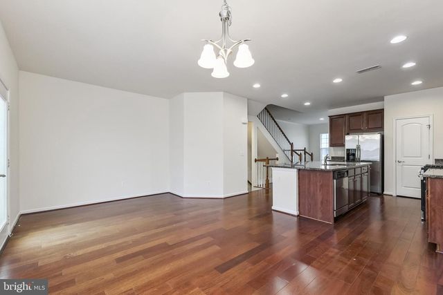 44089 EASTGATE VIEW DR, Chantilly, VA 20152