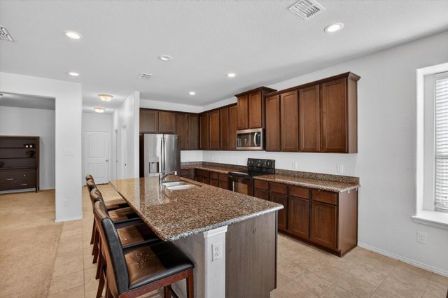 107 Cantle Street, Waxahachie, TX 75165