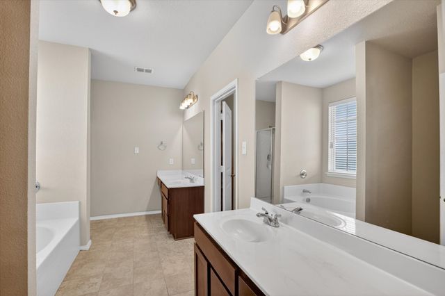107 Cantle Street, Waxahachie, TX 75165