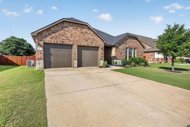 107 Cantle Street, Waxahachie, TX 75165