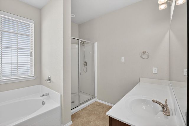 107 Cantle Street, Waxahachie, TX 75165