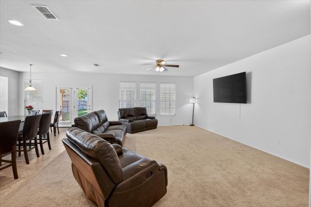 107 Cantle Street, Waxahachie, TX 75165