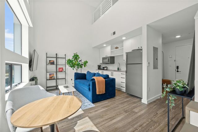 49 Navasota ST 214, Austin, TX 78702
