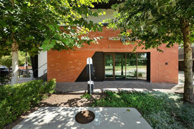 49 Navasota ST 214, Austin, TX 78702