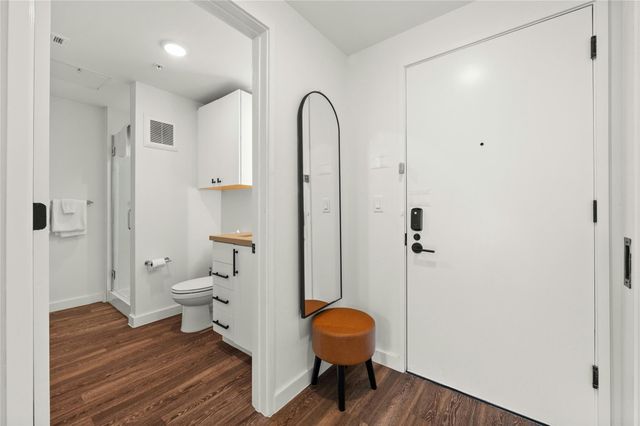 49 Navasota ST 214, Austin, TX 78702