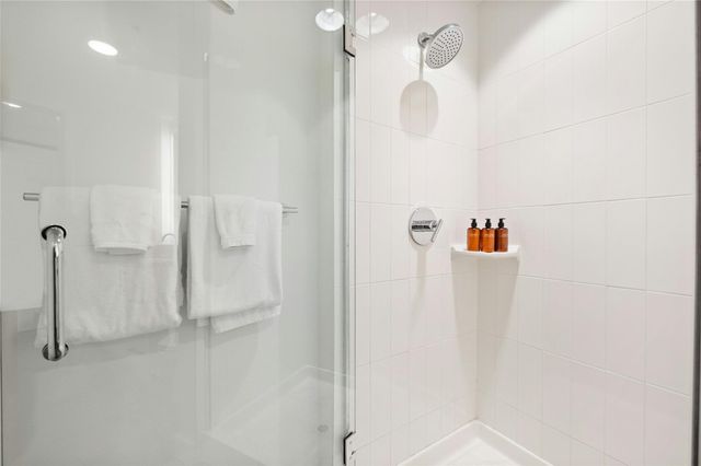 49 Navasota ST 214, Austin, TX 78702