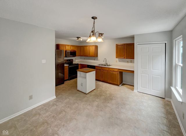 11837 Wapiti Way, Noblesville, IN 46060