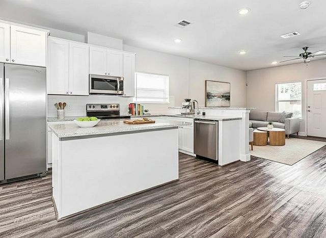 5426 E Houston Road, Houston, TX 77028