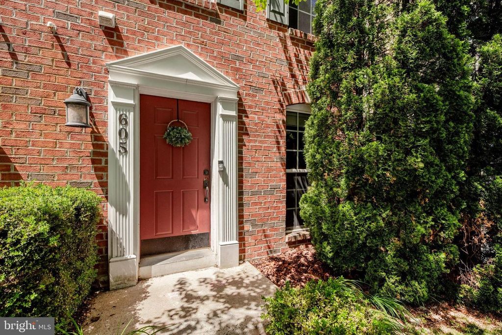 Image 3 of property listing at 605 TIVOLI RD, Frederick, MD 21703