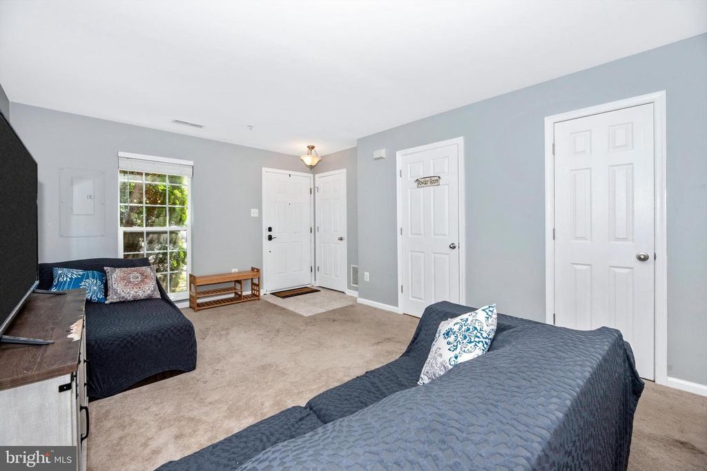 Image 5 of property listing at 605 TIVOLI RD, Frederick, MD 21703