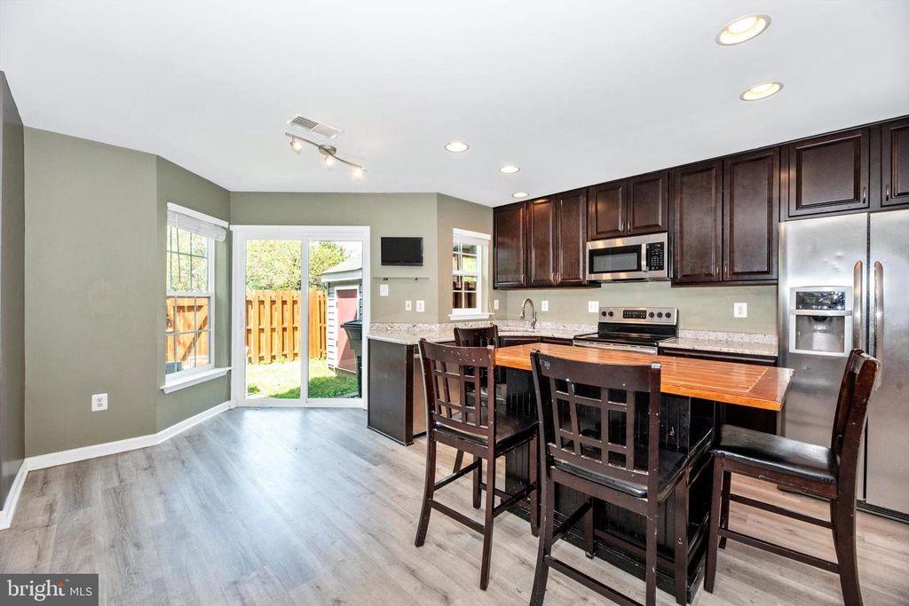 Image 6 of property listing at 605 TIVOLI RD, Frederick, MD 21703