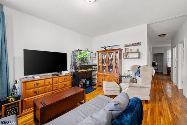 289 N 8Th St, Prospect Park Boro, NJ 07508