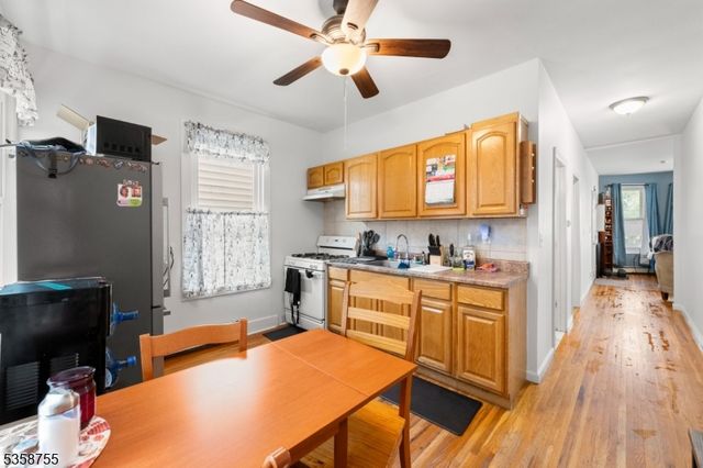 289 N 8Th St, Prospect Park Boro, NJ 07508