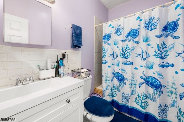289 N 8Th St, Prospect Park Boro, NJ 07508