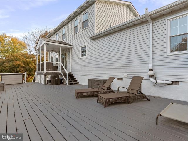 104 HADRIAN CT, Martinsburg, WV 25403