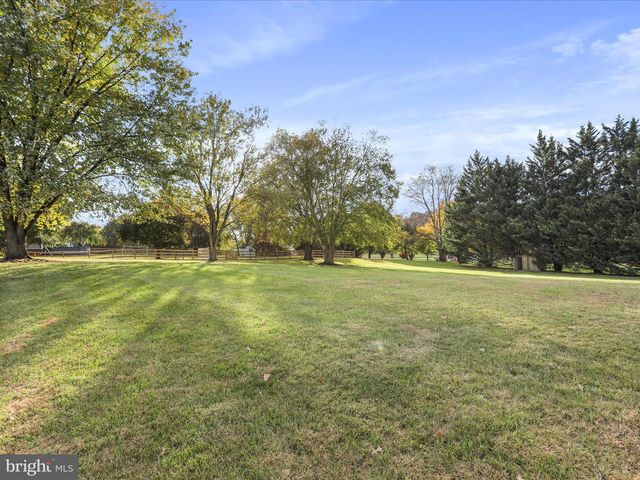 104 HADRIAN CT, Martinsburg, WV 25403