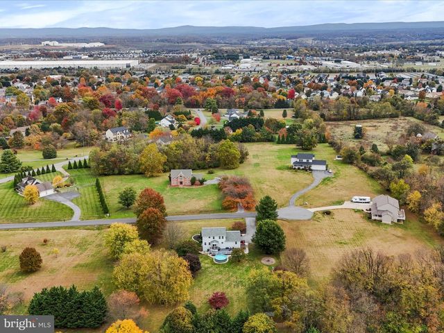 104 HADRIAN CT, Martinsburg, WV 25403