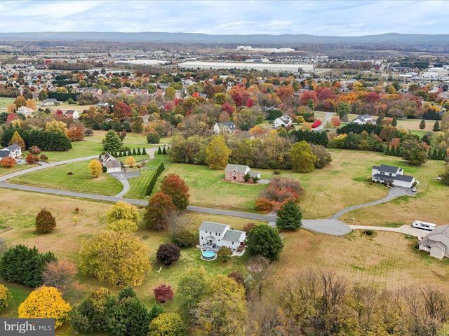 104 HADRIAN CT, Martinsburg, WV 25403