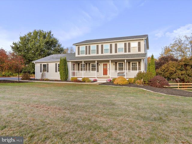 104 HADRIAN CT, Martinsburg, WV 25403