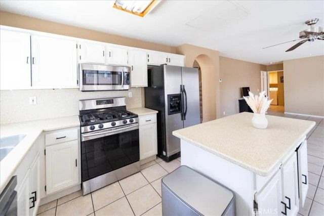 845 Stonehenge Court, Hemet, CA 92545