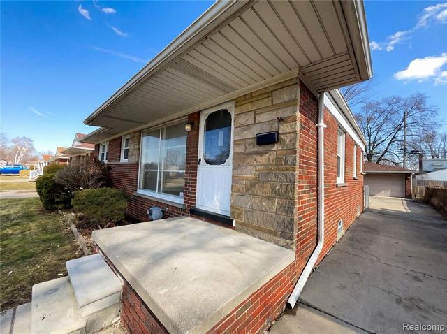 29212 Ursuline Street, Saint Clair Shores, MI 48081