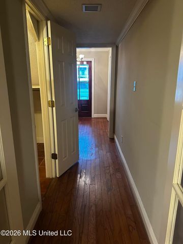 3911 Washington Avenue, Pascagoula, MS 39581