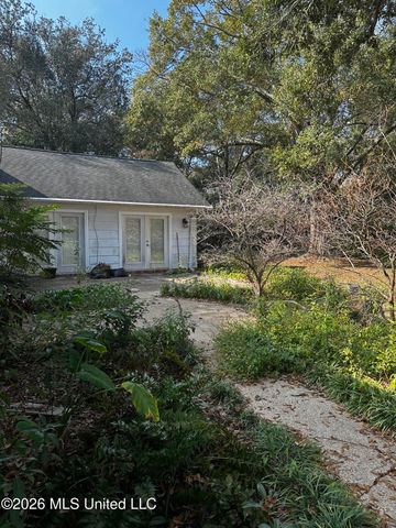 3911 Washington Avenue, Pascagoula, MS 39581