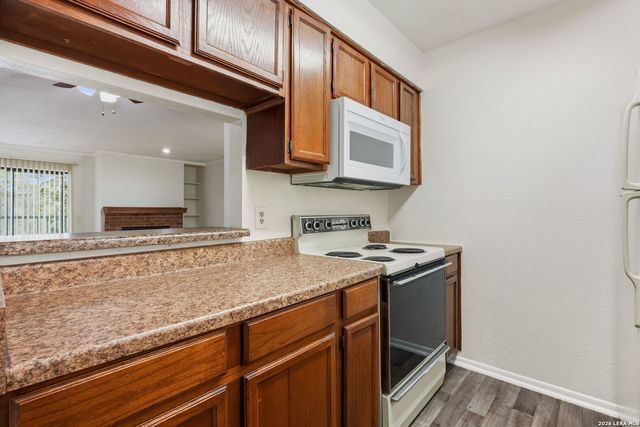 4212 Medical Dr Unit 203, San Antonio, TX 78229