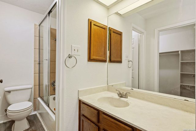 4212 Medical Dr Unit 203, San Antonio, TX 78229