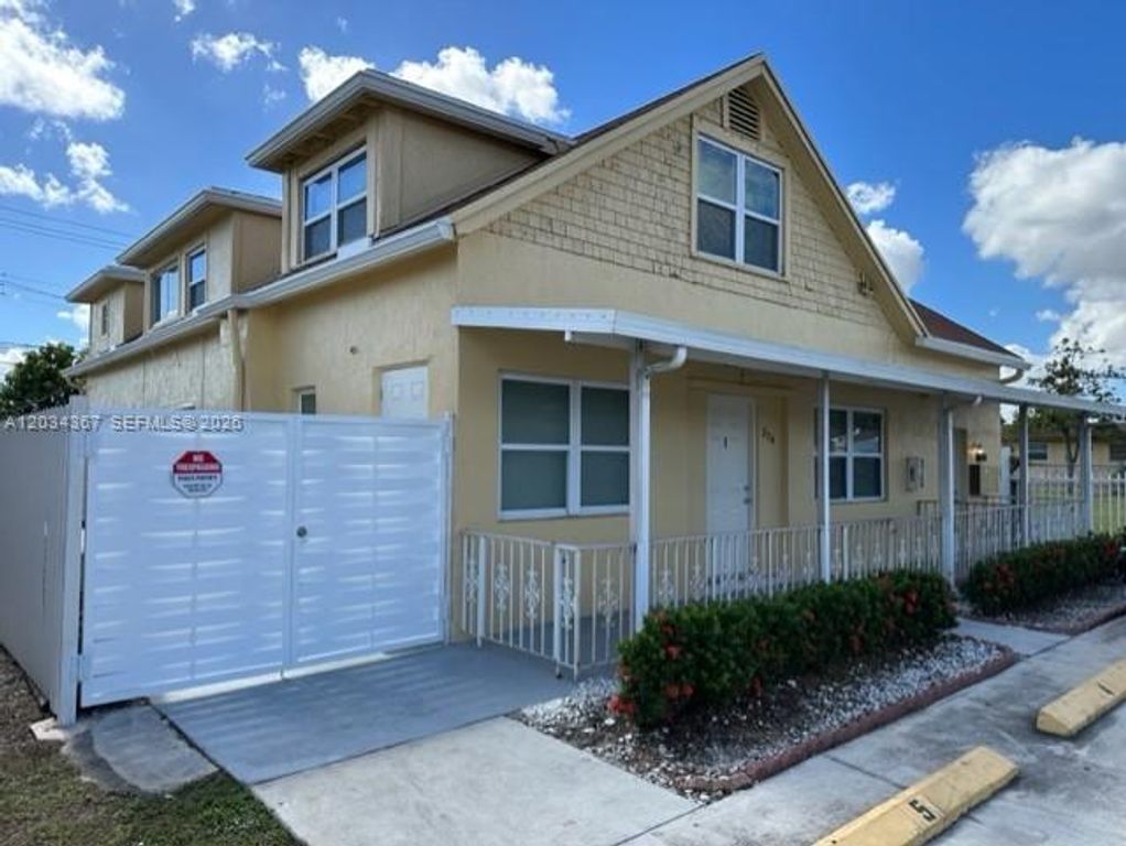 274 E 9th St 4, Hialeah, FL 33010