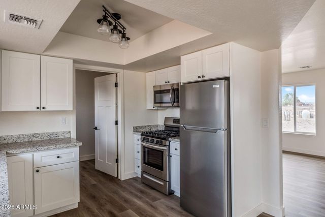 1955 W 9th Street, St Johns, AZ 85936