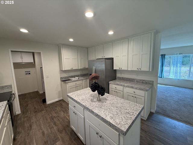 28697 SCAPPOOSE VERNONIA Hwy, Scappoose, OR 97056