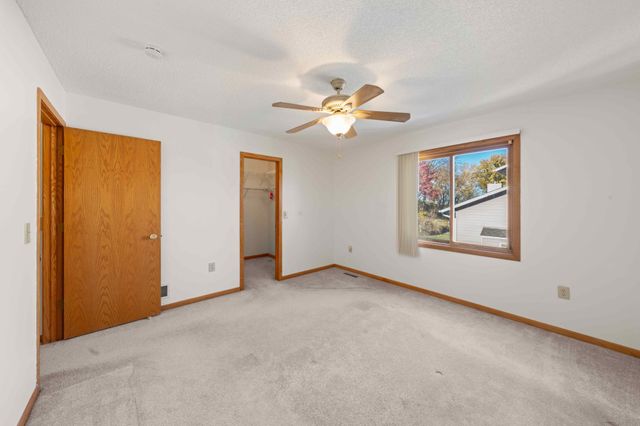 16111 Goodview Way, Lakeville, MN 55044