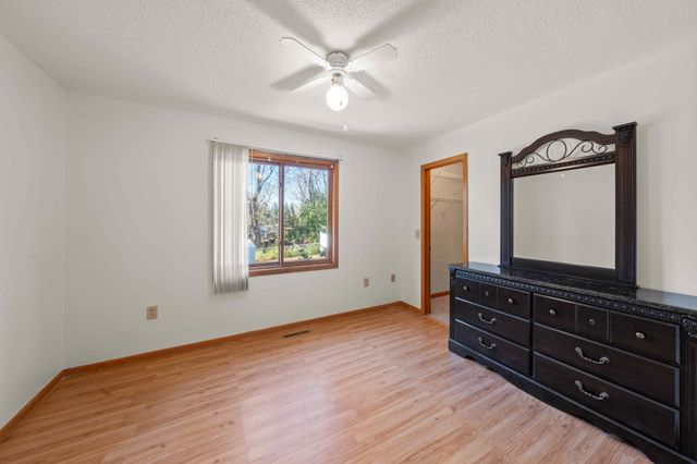 16111 Goodview Way, Lakeville, MN 55044