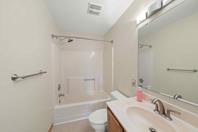 16111 Goodview Way, Lakeville, MN 55044