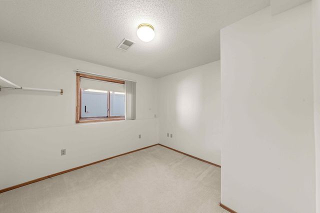 16111 Goodview Way, Lakeville, MN 55044