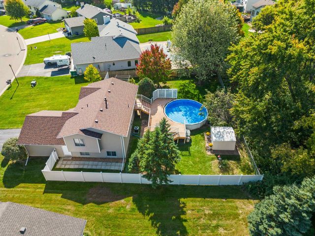 16111 Goodview Way, Lakeville, MN 55044