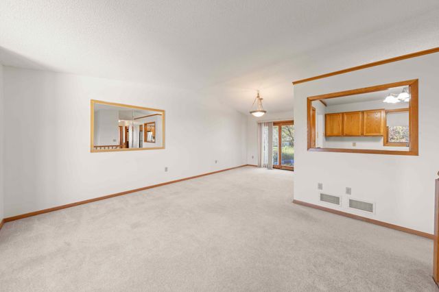 16111 Goodview Way, Lakeville, MN 55044