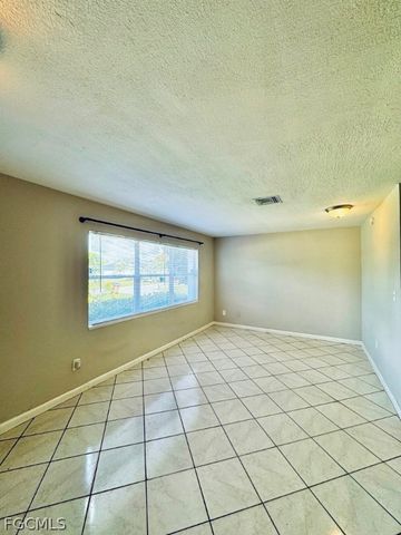 913 Hudson AVE, Lehigh Acres, FL 33936