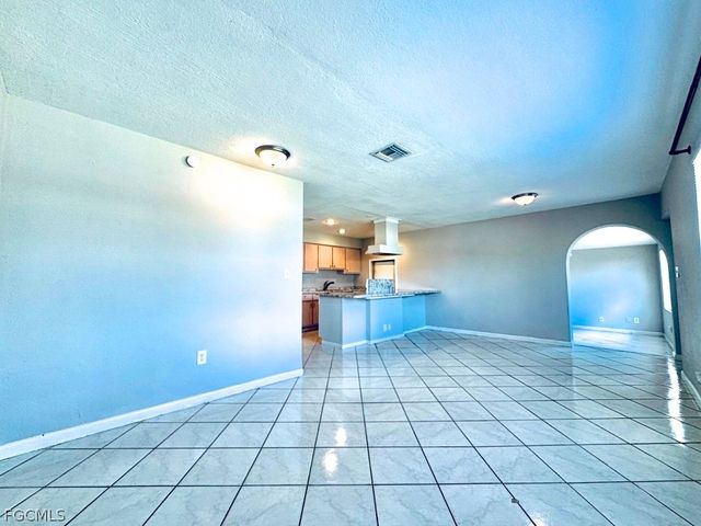 913 Hudson AVE, Lehigh Acres, FL 33936