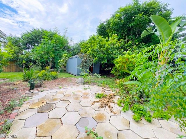 913 Hudson AVE, Lehigh Acres, FL 33936