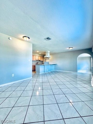 913 Hudson AVE, Lehigh Acres, FL 33936