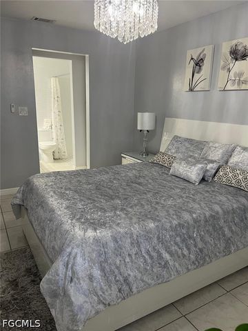 18 Hamlin CT, Lehigh Acres, FL 33936