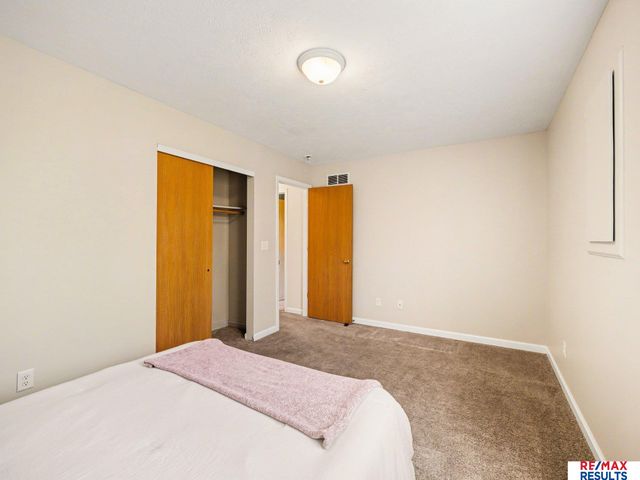 2406 Madison Street, Bellevue, NE 68005