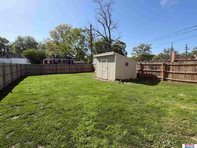 2406 Madison Street, Bellevue, NE 68005
