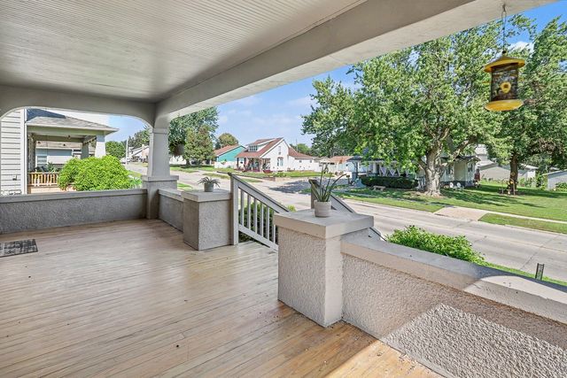 722 E Main Street, Knoxville, IA 50138