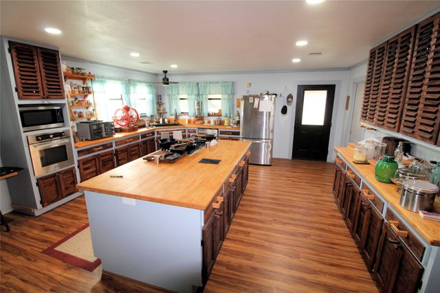 501 Fm 2960, Whitney, TX 76692