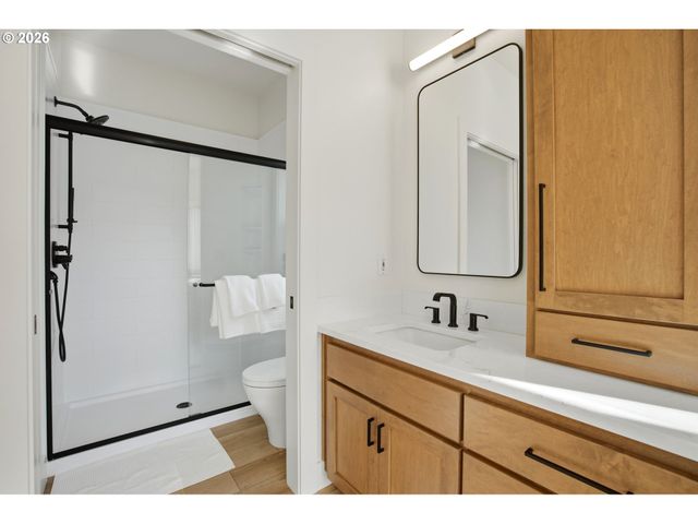 20165 SPYGLASS Ct, Oregon City, OR 97045